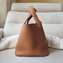Load image into Gallery viewer, Hermes Gold Picotin 18 MAURICE Leather Gold Hardware