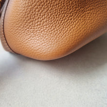 Load image into Gallery viewer, Hermes Gold Picotin 18 MAURICE Leather Gold Hardware