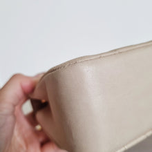 Load image into Gallery viewer, Chanel Mini Diana Bijoux Chain Beige Lambskin Vintage 24k Gold