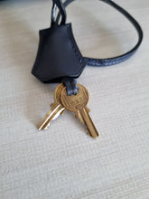 Load image into Gallery viewer, Hermes Kelly 28 Navy Box Leather Gold Hardware