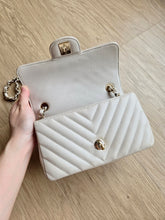 Load image into Gallery viewer, Chanel 18B Ivory Caviar Chevron Mini Rectangle Gold Hw