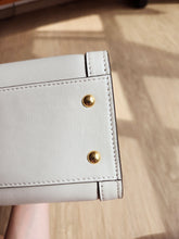 Load image into Gallery viewer, Gucci Diana Tote S/M Ivory Bamboo Handle