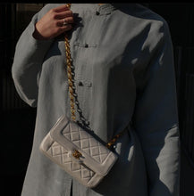 Load image into Gallery viewer, Chanel Mini Diana Bijoux Chain Beige Lambskin Vintage 24k Gold