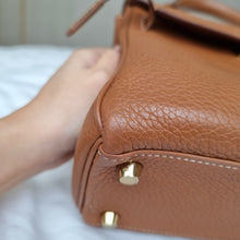 Load image into Gallery viewer, Hermes Kelly 25 Gold with Gold Hardware