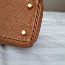 Load image into Gallery viewer, Hermes Kelly 25 Gold with Gold Hardware