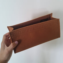 Load image into Gallery viewer, Hermes Kelly 25 Gold with Gold Hardware