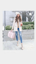 Load image into Gallery viewer, Chanel Rose Pink Deauville Medium Gold HW