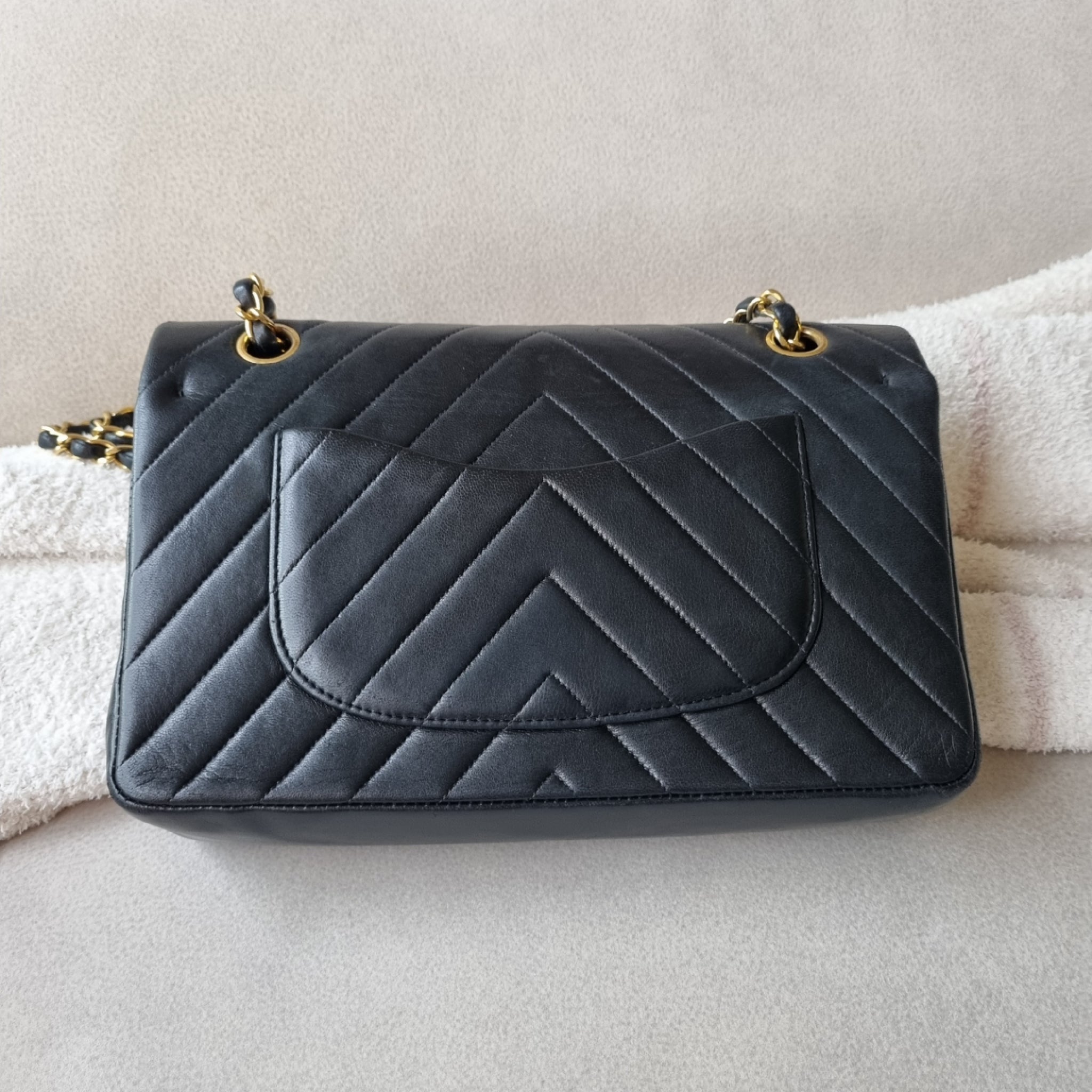 Chanel Chevron Classic Medium Flap Black Lambskin Vintage 24k Gold