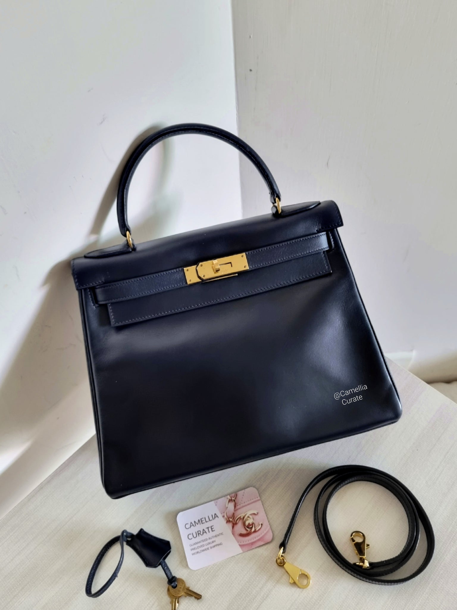 hermes kelly 28 black gold hardware