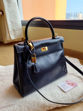 Load image into Gallery viewer, Hermes Kelly 28 Navy Box Leather Gold Hardware
