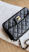 Load image into Gallery viewer, Classic Mini Rectangle Caviar Gold Hw
