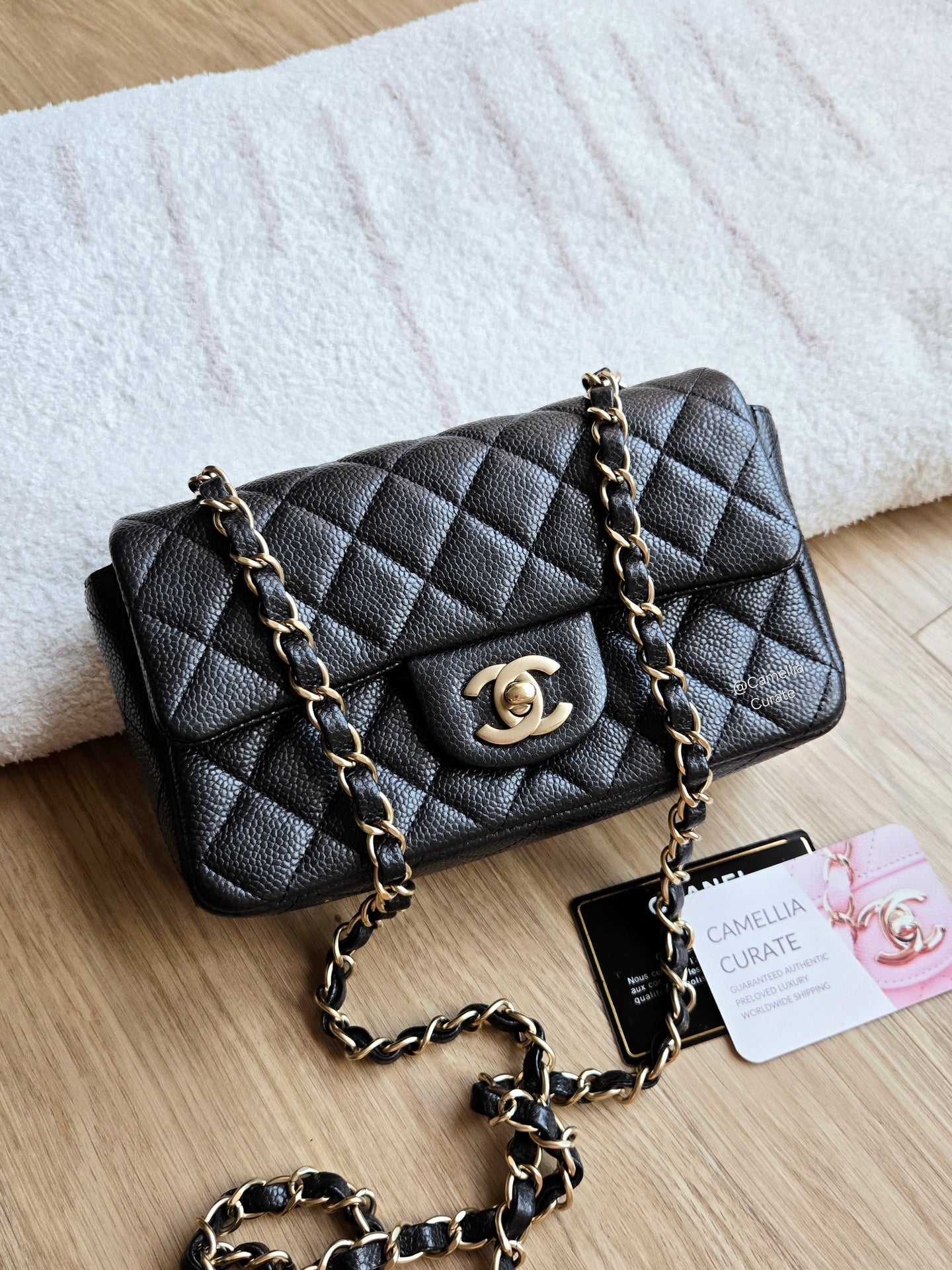 Classic Mini Rectangle Caviar Gold Hw