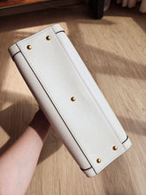 Load image into Gallery viewer, Gucci Diana Tote S/M Ivory Bamboo Handle
