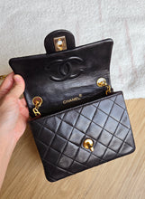 Load image into Gallery viewer, Chanel Bijoux Chain Mini Square Black Vtg 24k Gold
