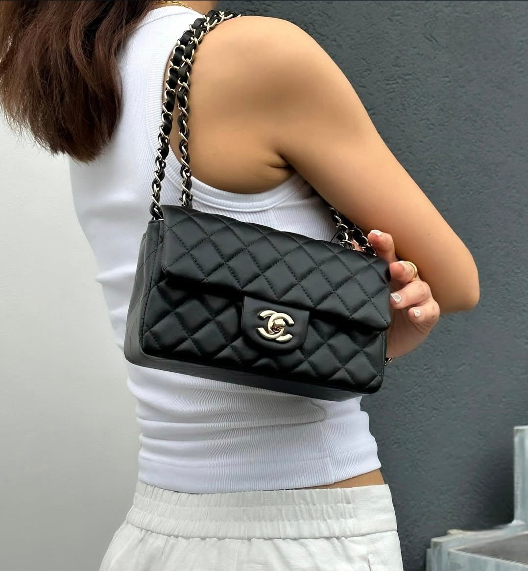 CHANEL miniになりました♡ Chanel Mini Rectangle Midnight Caviar Silver Hw – CamelliaCurate