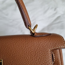 Load image into Gallery viewer, Hermes Kelly 25 Gold with Gold Hardware
