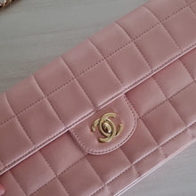 Load and play video in Gallery viewer, Chanel Pink Chocobar Flap 24k Gold
